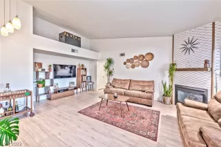 Photo #1: 2358837 Listing