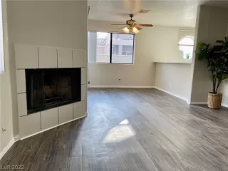 Photo #2: 2358838 Listing