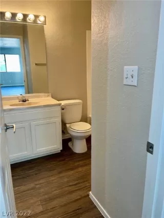 Photo #6: 2358838 Listing