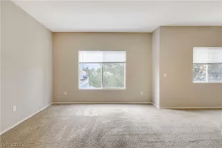 Photo #6: 2358853 Listing 