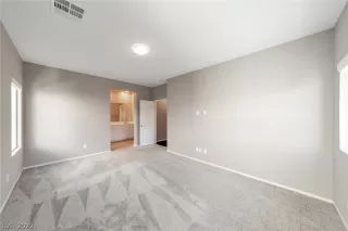 Photo #5: 2358872 Listing 