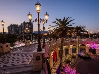 Photo #5: 2358884 Listing 