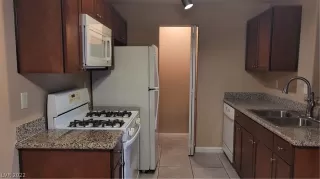 Photo #2: 2358903 Listing 