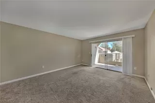 Photo #5: 2358942 Listing