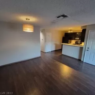 Photo #4: 2358958 Listing 