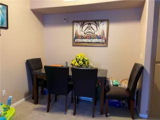 Photo #4: 2359022 Listing