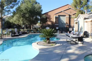 Photo #3: 2359026 Listing