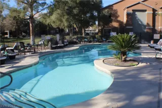 Photo #5: 2359026 Listing