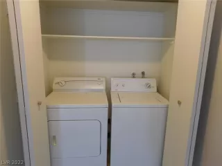 Photo #3: 2359042 Listing 