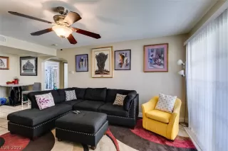 Photo #3: 2359062 Listing 