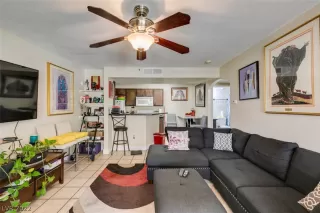 Photo #5: 2359062 Listing 