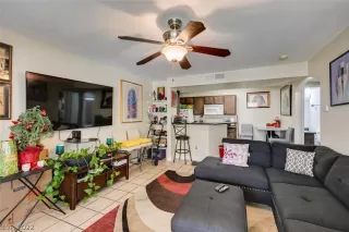 Photo #6: 2359062 Listing 