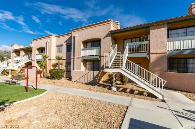 MLS: 2359066 Condo For Sale