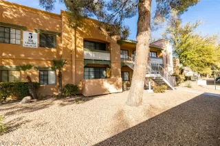Photo #2: 2359067 Listing 