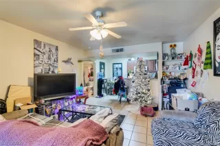 Photo #4: 2359067 Listing 