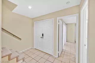 Photo #2: 2359121 Listing 