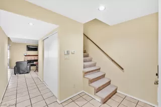 Photo #3: 2359121 Listing 