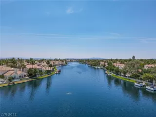 Photo #2: 2359130 Listing