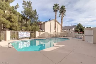 Photo #3: 2359160 Listing 