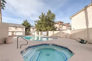 Photo #4: 2359160 Listing 