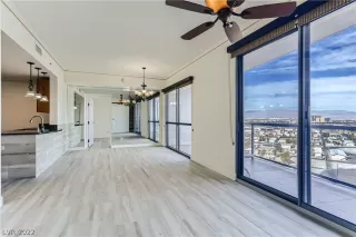 Photo #2: 2359170 Listing