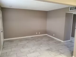 Photo #2: 2359175 Listing 