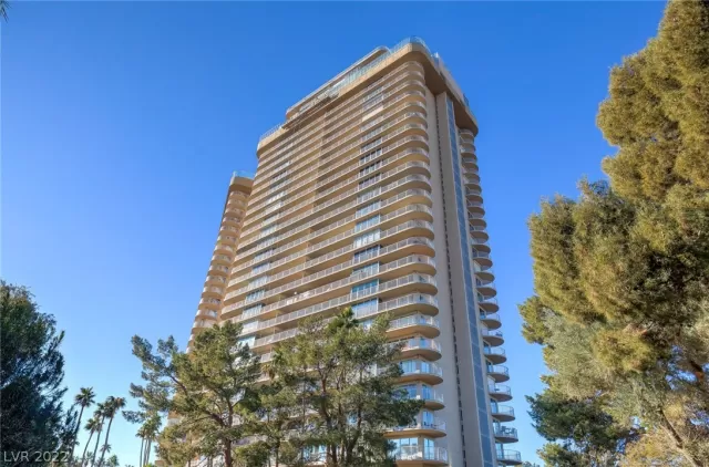 MLS: 2359187 Condo For Sale