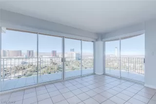 Photo #2: 2359187 Listing 