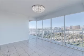 Photo #4: 2359187 Listing 