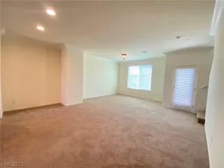 Photo #6: 2359202 Listing