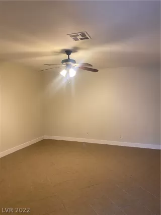 Photo #5: 2359245 Listing 