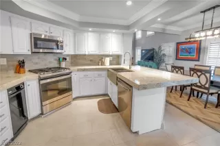 Photo #5: 2359250 Listing 