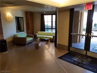 Photo #3: 2359329 Listing 