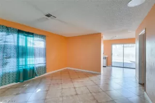 Photo #2: 2359340 Listing