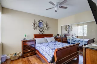 Photo #5: 2359377 Listing