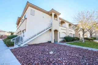 Photo #2: 2359378 Listing