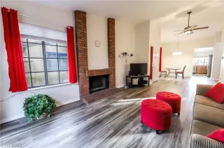 Photo #1: 2359399 Listing 