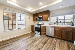 Photo #2: 2359399 Listing 