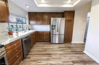 Photo #6: 2359399 Listing 