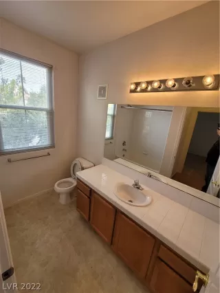 Photo #5: 2359408 Listing 