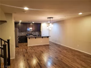 Photo #2: 2359430 Listing 