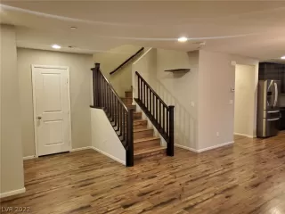 Photo #3: 2359430 Listing 