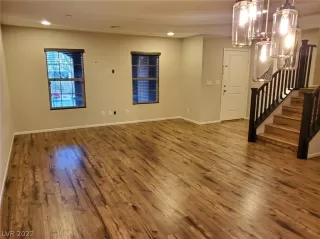 Photo #4: 2359430 Listing 