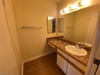 Photo #6: 2359460 Listing 