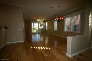 Photo #4: 2359485 Listing