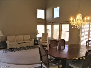 Photo #3: 2359514 Listing