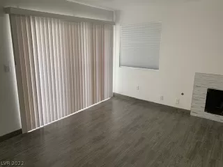 Photo #1: 2359543 Listing 