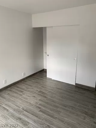 Photo #4: 2359543 Listing 