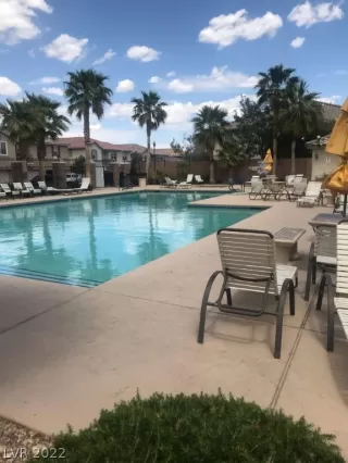 Photo #5: 2359547 Listing 