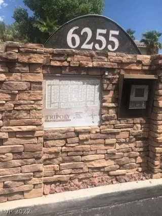 Photo #6: 2359547 Listing 